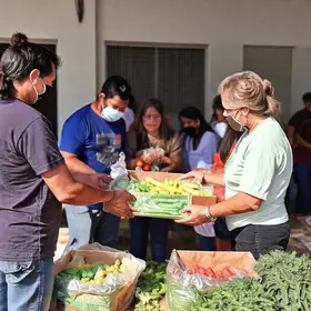 Como alimentos doados durante eventos em Anápolis transformam a vida de milhares de famílias